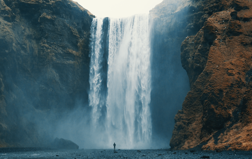 Flyte - Water Falls Flyte - Water Falls